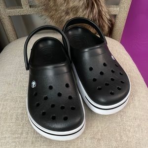 Crocs- Womens9 Mens7- Unisex